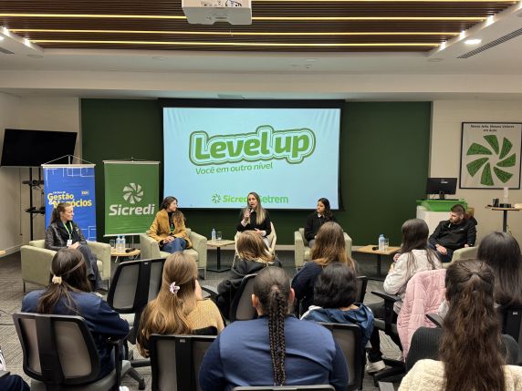 Programa reuniu estudantes de Alegria e Inhacorá em uma jornada de desenvolvimento pessoal, liderança e inovação