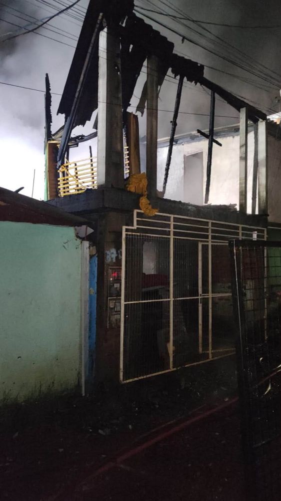 Incêndio destrói residência e deixa duas pessoas feridas em Chapecó - foto 3