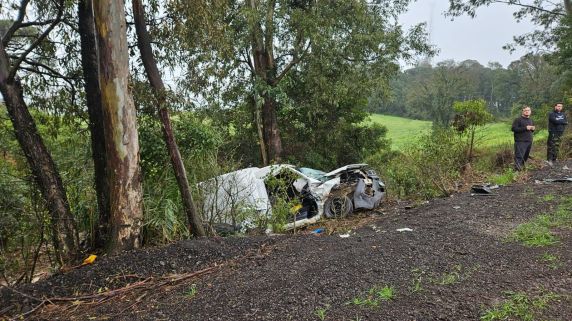 Acidente entre Fiorino e Polo deixa quatro pessoas feridas na ERS-324 - foto 3