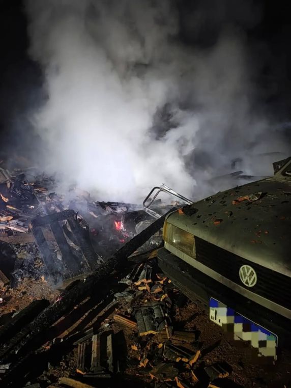 Incêndio destrói residência no interior de Esperança do Sul durante a madrugada - foto 2