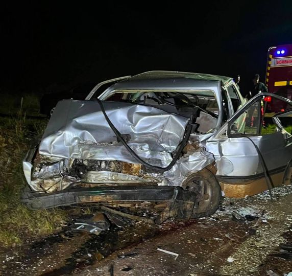 Duas pessoas morrem em grave colisão na VRS-801, em Chapada - foto 2
