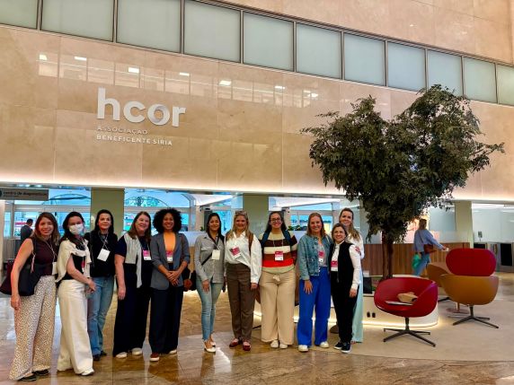 Enfermeira do Hospital Vida & Saúde participa de formação nacional para avaliadores de Programas de Residência em Saúde, fortalecendo a atuação da instituição nas áreas de ensino e qualificação profissional.