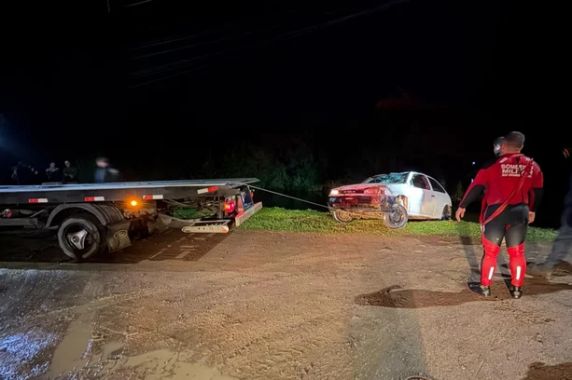Casal morre após veículo cair em sanga em Dom Pedrito - foto 4