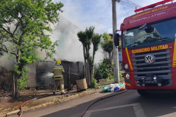 Incêndio em residência deixa mulher ferida em Frederico Westphalen - foto 3