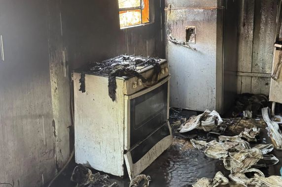 Incêndio em residência deixa mulher ferida em Frederico Westphalen - foto 5