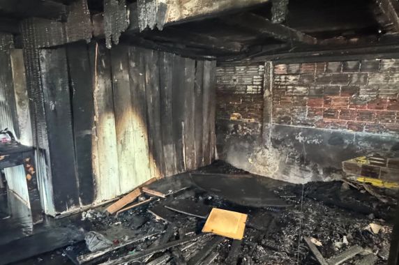 Incêndio em residência deixa mulher ferida em Frederico Westphalen - foto 4