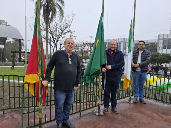 Abertura reuniu estudantes, autoridades e entidades em um momento de civismo, cultura e valorização da história do município