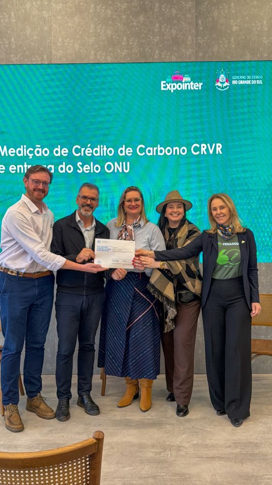 CRVR entrega certificado da ONU que reconhece neutralização de emissões da Fenasoja - foto 2