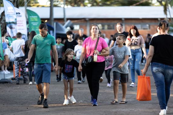 Feira ocorre de 9 a 13 de setembro no Parque Germano Dockhorn, com entrada gratuita e programação que reúne negócios, agronegócio, cultura, conhecimento, gastronomia e entretenimento.