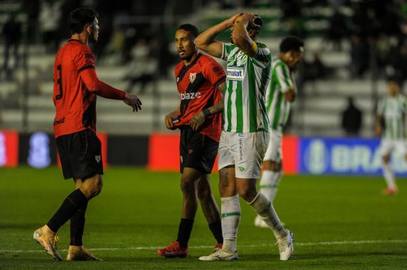 Em jogo movimentado, Juventude empata com o Atlético-GO e retoma liderança da Série B