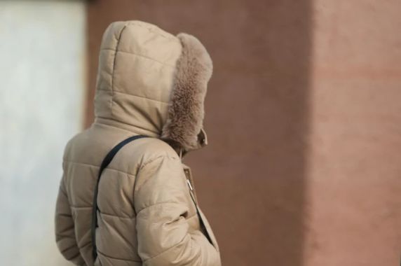 Semana começa com tempo firme, mas sob frio intenso e risco de geada no RS