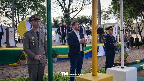 Desfile Cívico reuniu escolas, bandas e comunidade em Três de Maio - foto 2