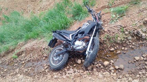 Acidente envolvendo carro e motocicleta ocorreu na região de Esquina Pedrali; homem de 49 anos foi socorrido pelo SAMU e levado ao Hospital de Caridade de Três Passos