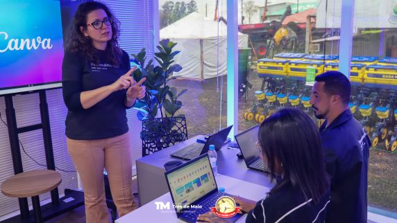 Unidade móvel reúne capacitações, atividades de bem estar, cultura e ações voltadas ao empreendedorismo