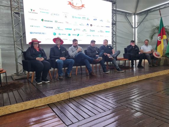 Expo Terneira 2026 encerra com parque cheio e anuncia nova presidência para edição de 2028 - foto 3