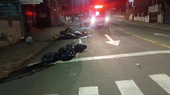 Acidente ocorreu na madrugada desta quinta-feira (17), no bairro Vila Luiza; vítima morreu ainda no local