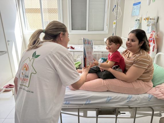 Ação de voluntários torna mais leve a internação de crianças na Pediatria do Vida & Saúde - foto 5