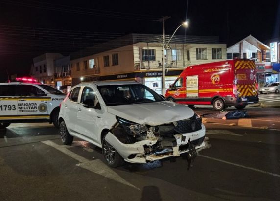 Durante perseguição no centro de Lagoa Vermelha motociclista bate em dois veículos e morre - foto 2