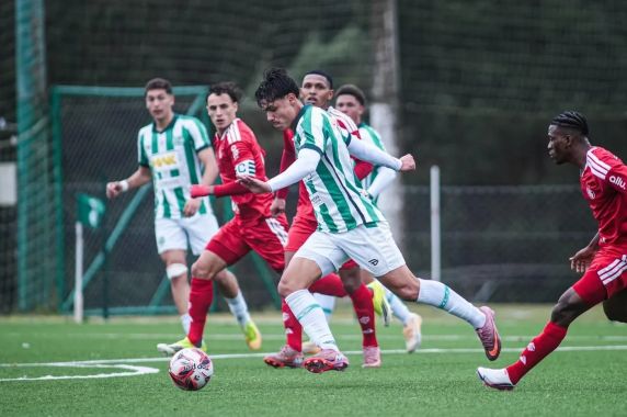 Verdão ainda não somou pontos na competição regional