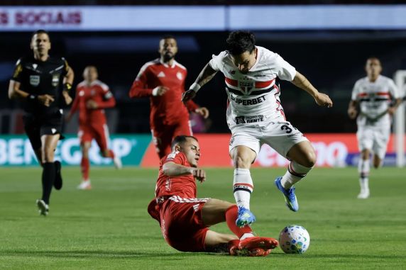 Inter perde para o São Paulo e estaciona no Z-4 do Brasileirão