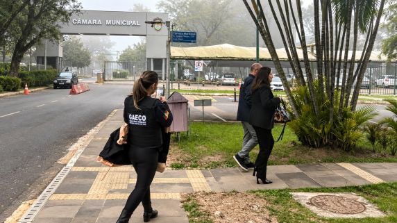 Entre os denunciados estão um vereador e um assessor parlamentar; Ministério Público aponta prejuízo de pelo menos R$ 2,25 milhões aos cofres públicos