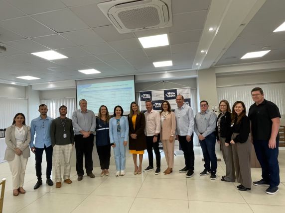 Representante do Ministério da Saúde conheceu a estrutura de Cardiologia e os novos equipamentos em instalação; hospital solicitou recursos para a UTI Cardiológica e leitos clínicos.