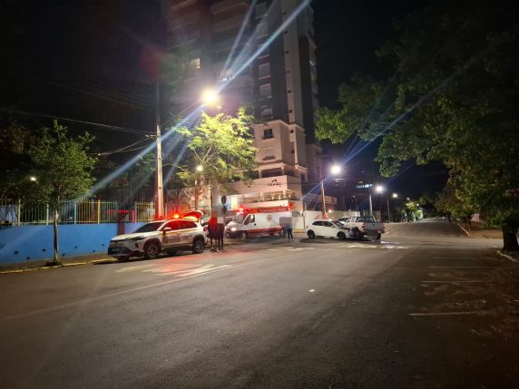 Acidente ocorreu na noite de quarta-feira (23), no cruzamento das ruas Goiás e Sepé Tiaraju