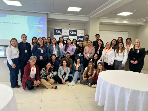 Hospital Vida & Saúde recebe estudantes do Brasil e do Paraguai - foto 2