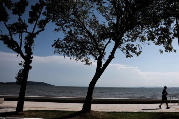 Apesar da elevação das temperaturas, o Inmet emitiu alerta para tempestades em parte do Estado, incluindo as regiões Sul, Campanha e Centro