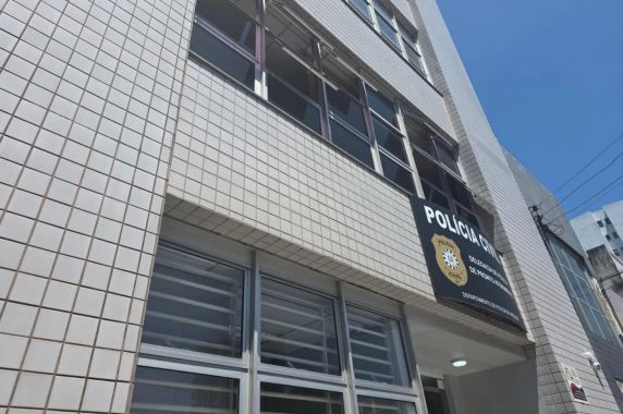 Caso aconteceu em Rio Grande, na última quarta-feira. Menina estava internada na Santa Casa antes de ser transferida para Porto Alegre neste sábado (26)