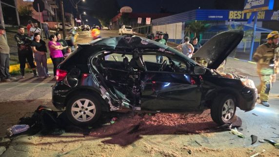 Motociclista fica gravemente ferido após colisão com carro em Passo Fundo - foto 2