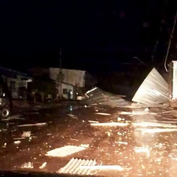 Temporal com granizo e vendaval causa destruição em Santo Antônio das Missões - foto 3