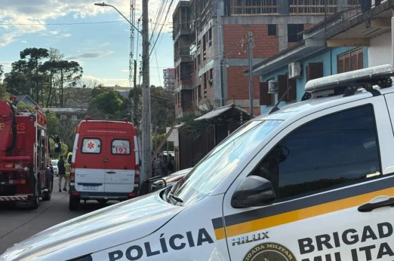 A menina, que estava em cárcere privado, foi retirada da residência por volta das 19h