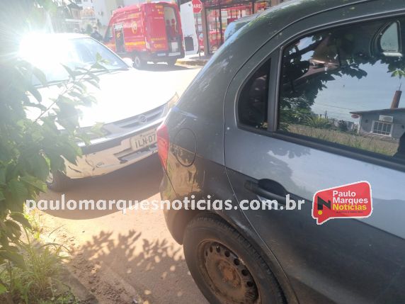 Acidente entre carro e moto deixa idosa ferida no centro de Três de Maio - foto 3
