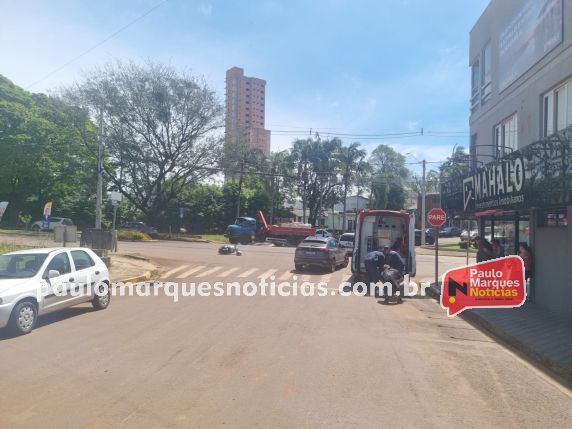 Acidente entre carro e moto deixa idosa ferida no centro de Três de Maio - foto 4