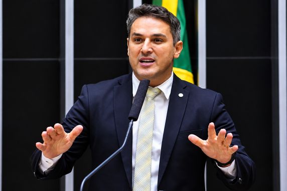 Candidato do PL alcança maioria dos votos válidos e garante matematicamente a vitória na disputa pelo Palácio Piratini
