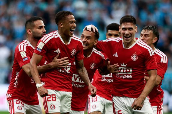 No Gre-Nal do desespero, Grêmio e Inter empatam na Arena e seguem no Z-4 do Brasileirão - foto 2