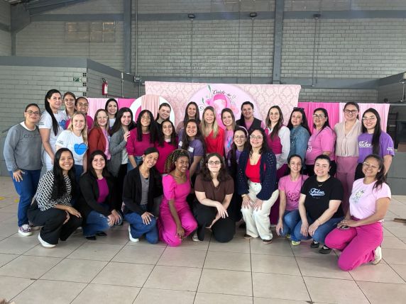 Encontro promovido pelo Hospital Vida & Saúde – Unidade São José, em Giruá, reuniu profissionais e comunidade para orientações sobre prevenção, diagnóstico precoce do câncer de mama e cuidados com a saúde da mulher.