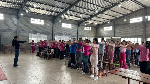 Unidade São José promove roda de conversa sobre o Outubro Rosa em parceria com o Município e a Liga de Combate ao Câncer - foto 2
