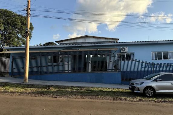 Aulas foram suspensas nesta quarta-feira (14) após a morte da profissional
