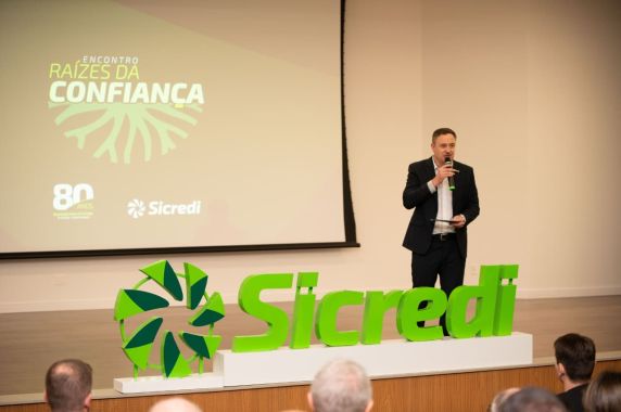 Evento reconhece o legado de quem dedicou parte de sua trajetória ao desenvolvimento da Sicredi Confiança, nos seus 80 anos