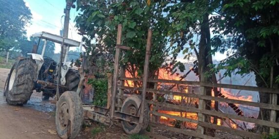 Criança de 11 anos morre após incêndio atingir duas residências em Taquara - foto 3