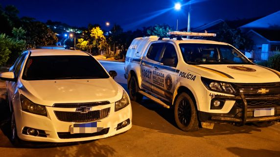 Chevrolet Cruze foi localizado em via pública e recolhido para realização de perícia após cumprimento de mandado judicial.
