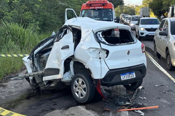 Motorista morre em colisão frontal entre carro e carreta na ERS-118, em Viamão - foto 3