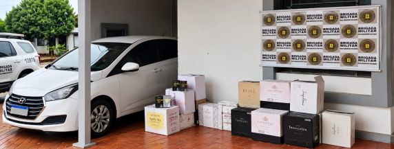 Apreensão foi estimada em R$ 220 mil; motorista de 47 anos foi liberada após o registro da ocorrência