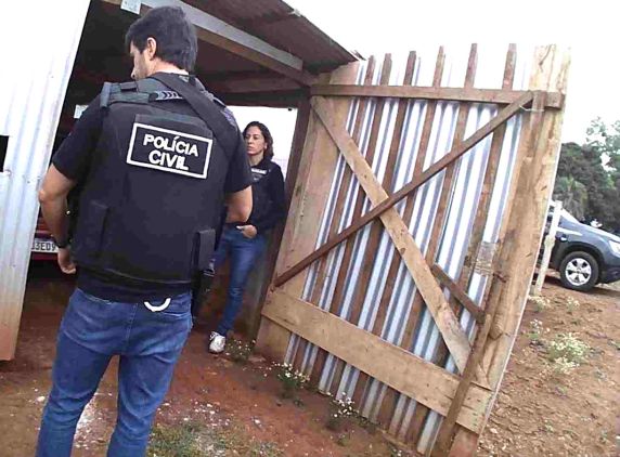 Celulares, chips e anotações foram apreendidos em uma residência na Linha Pederneira, no interior do município