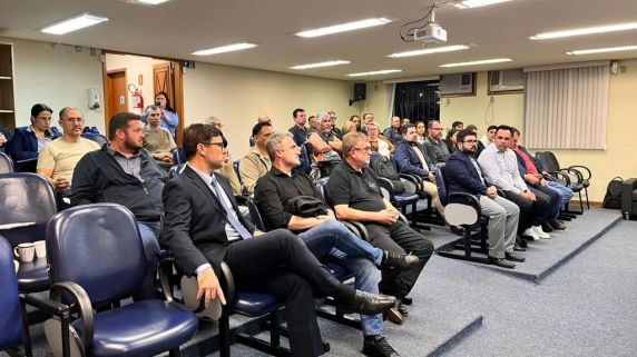 Audiência pública debate reclamações sobre cobranças da Corsan em Ijuí - foto 5