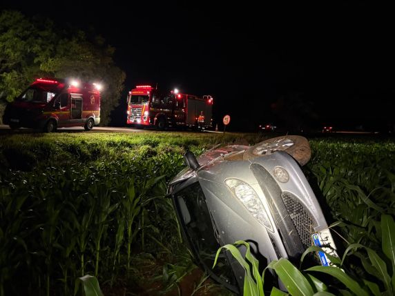 Vítimas foram socorridas pelo SAMU e encaminhadas ao Hospital Oswaldo Teixeira, em Tucunduva, na noite de sábado (24).