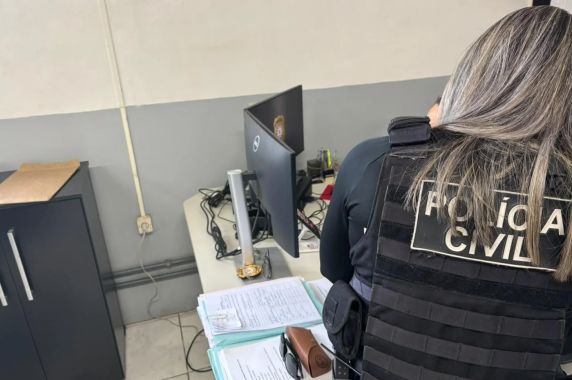 Ao menos 10 pessoas estão entre os alvos e os prejuízos passam de R$ 550 mil