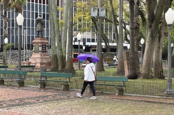 Chuva volta ao RS nesta quinta-feira com previsão de temporais; veja onde o risco é maior